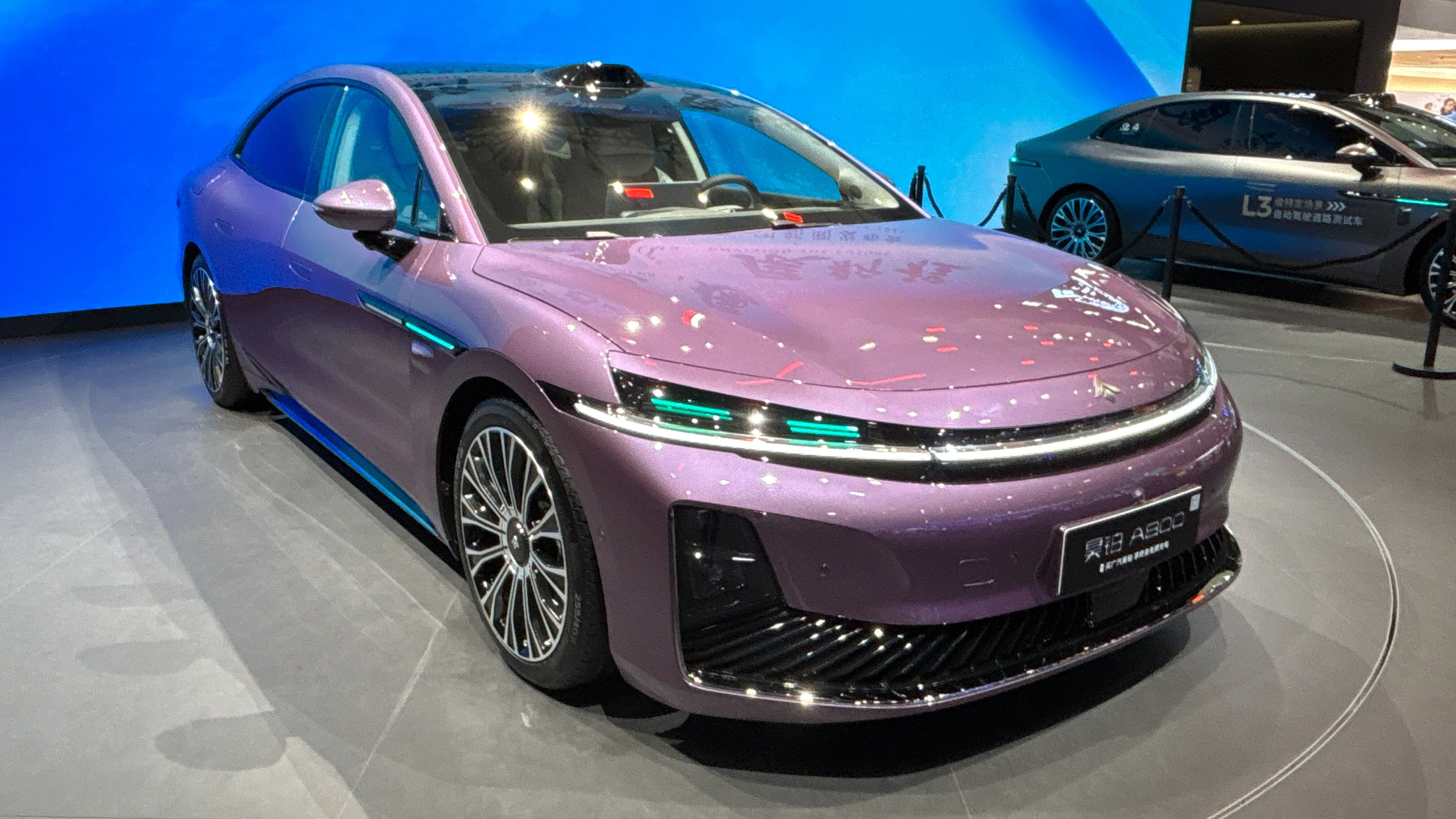 Марка GAC полностью рассекретила роскошный седан Hyptec A800 и пообещала два новых минивэна