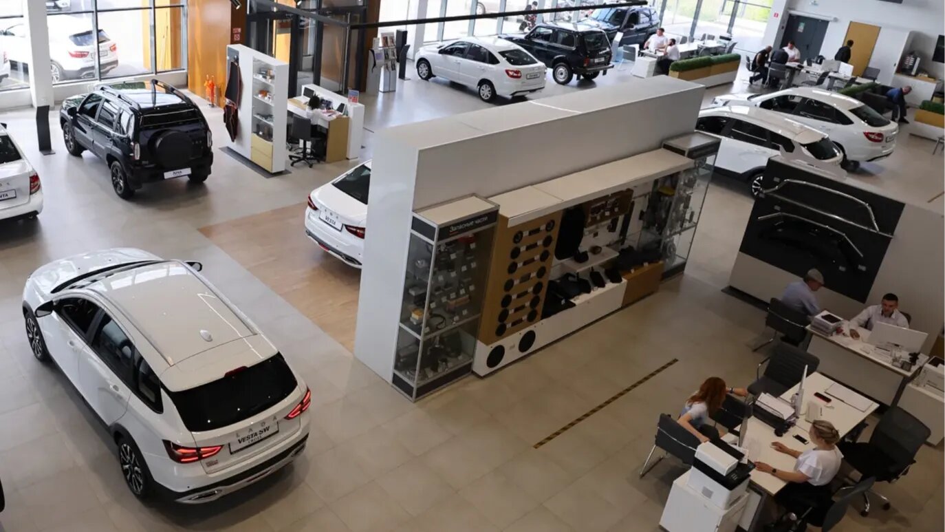 АвтоВАЗ заплатит за кредиты покупателей Lada Vesta