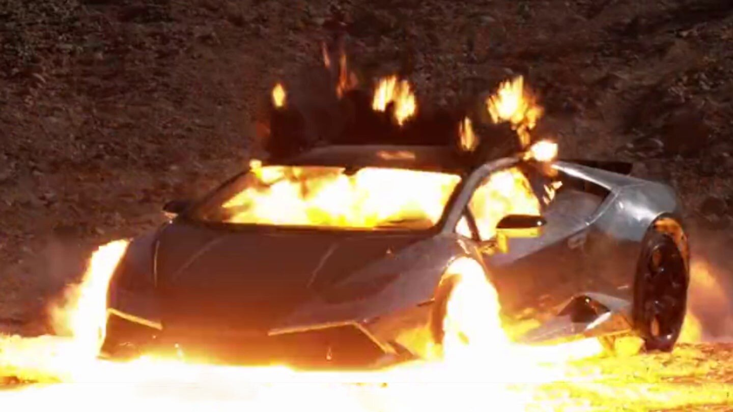Суперкар Lamborghini Huracan взорвали ради создания 999 NFT-активов