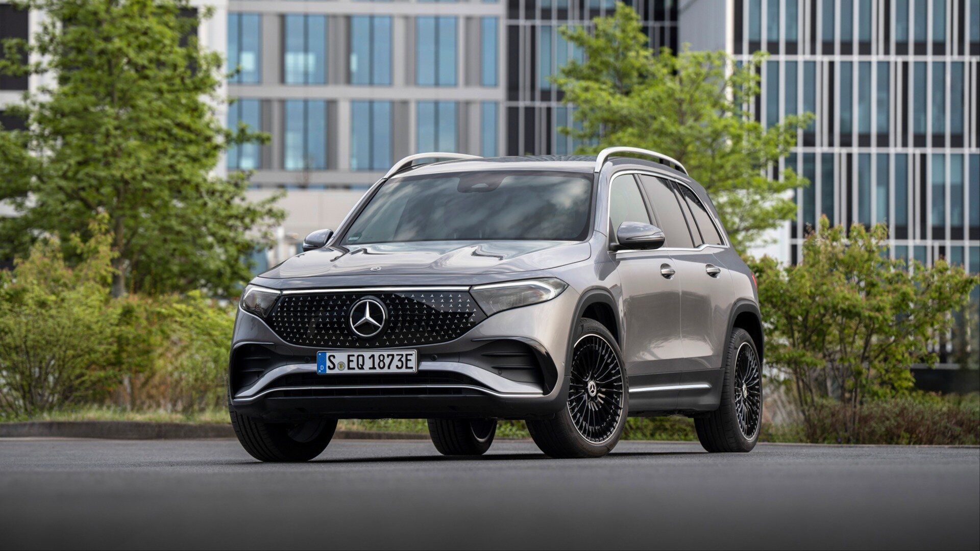 Mercedes-Benz снимет с производства электрокроссовер EQB