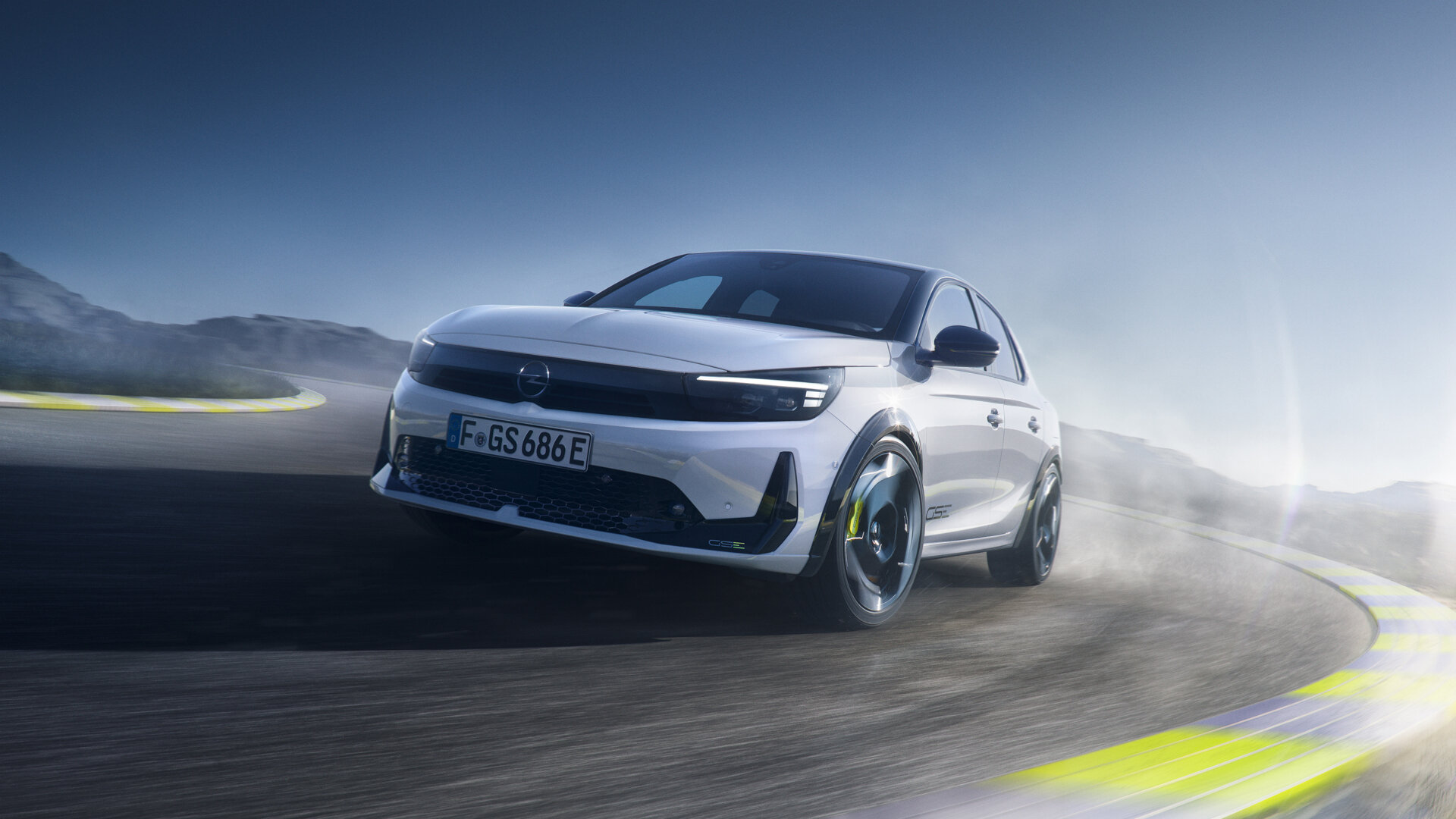 Электрохэтч Corsa GSE стал самым динамичным серийным Opel