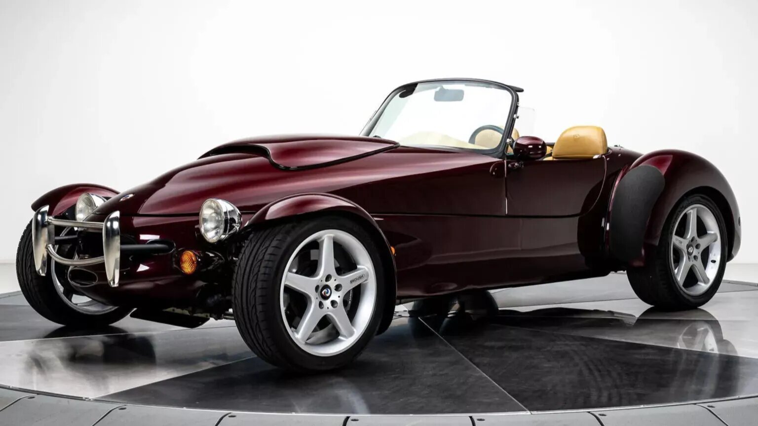 С молотка уйдёт редчайший спорткар Panoz с мотором от Ford Mustang