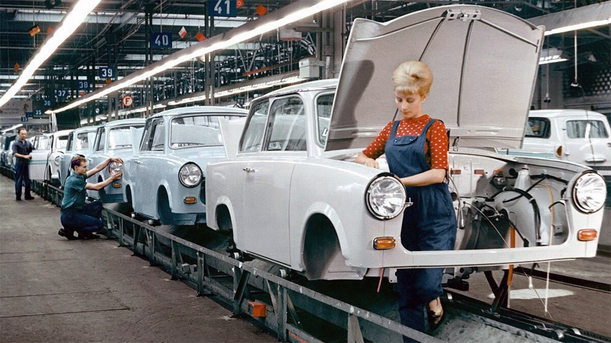 «Пластик», дым и кое-что от Audi: факты о Трабанте, который стал символом холодной войны