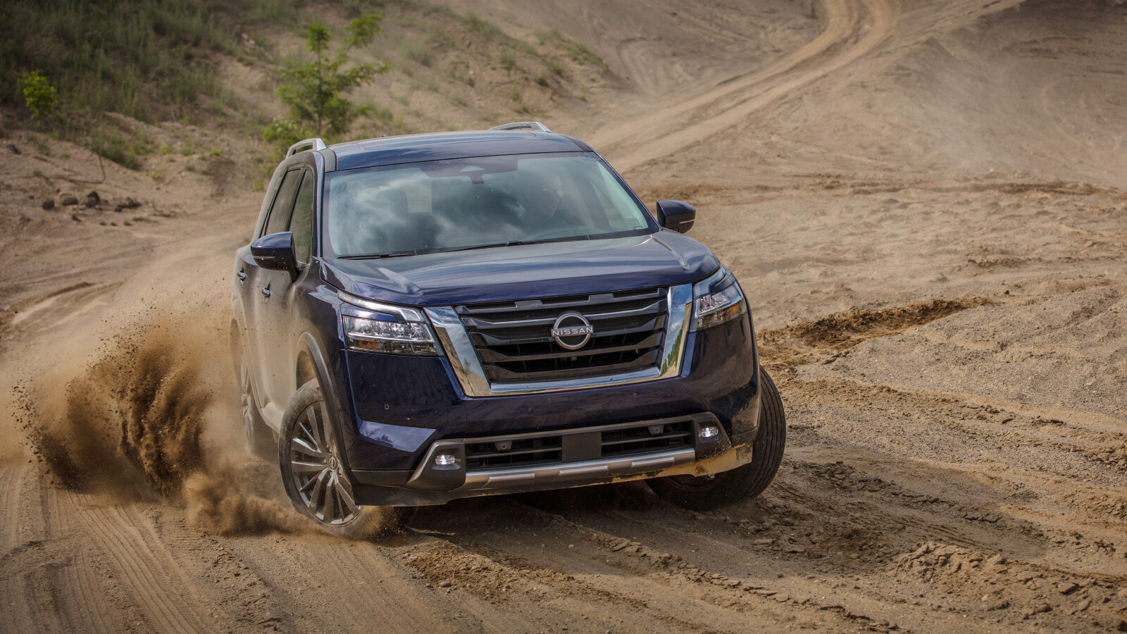 Nissan Pathfinder вернулся в Россию: сколько стоит и с кем будет конкурировать