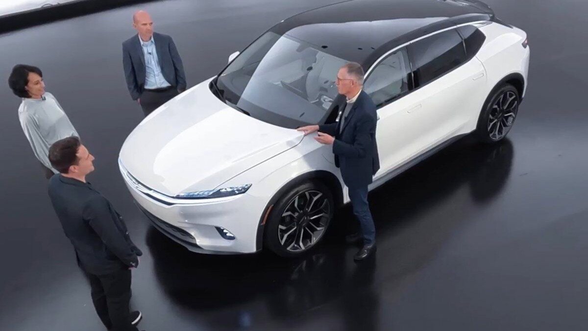 Сhrysler выпустит конкурента Tesla Model Y в 2024 году. На новой платформе и с автономностью больше 700 километров
