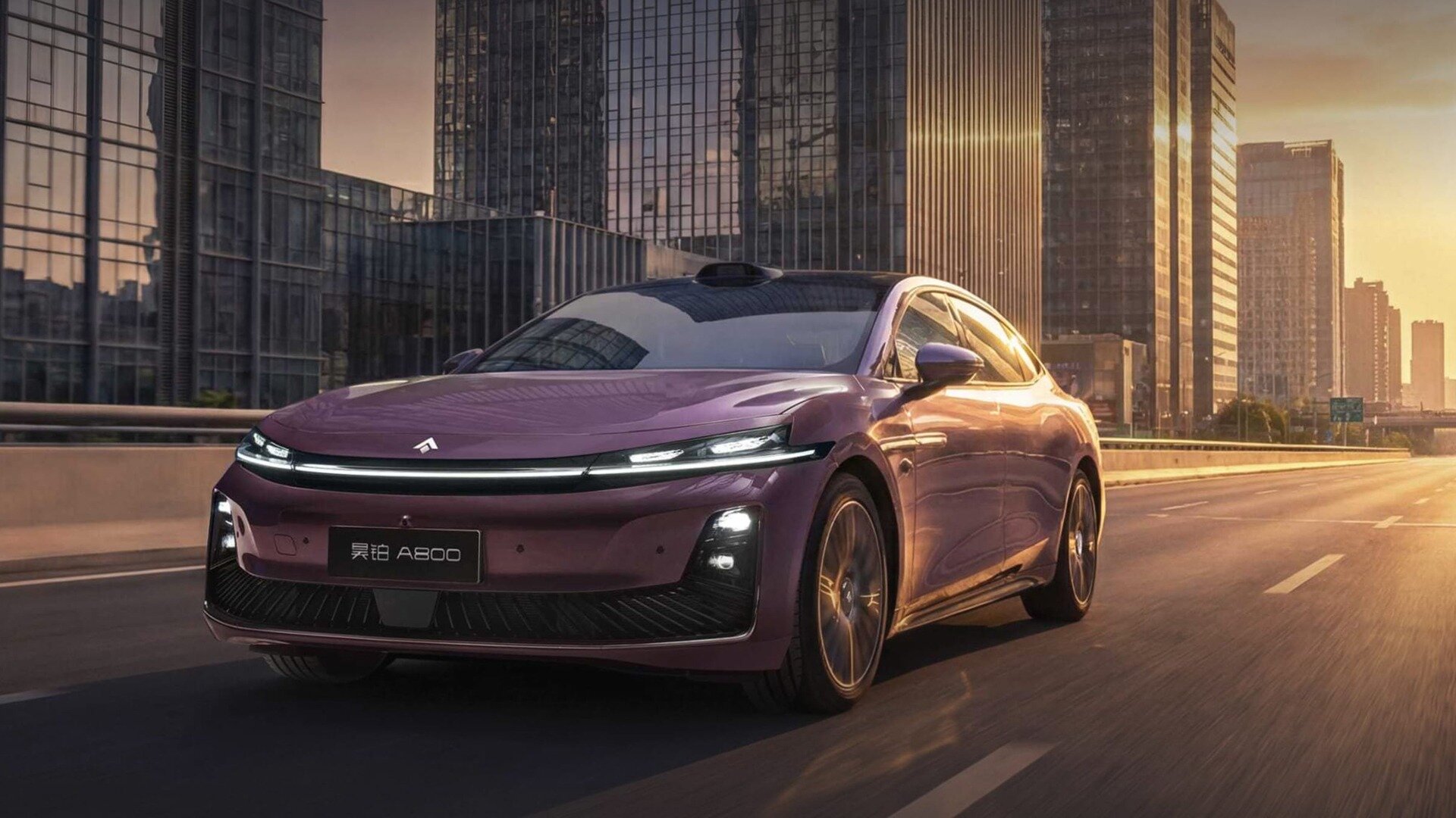 В Китае назвали цены на роскошный гибридный седан Hyptec A800 от GAC и Huawei