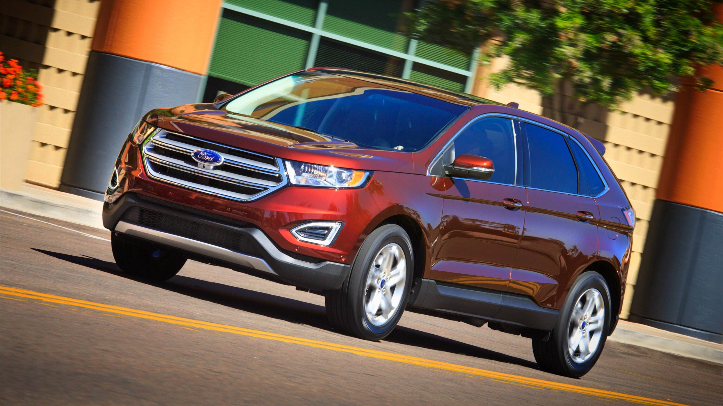 Почти полтора миллиона автомобилей Ford попали под отзыв из-за камеры заднего вида