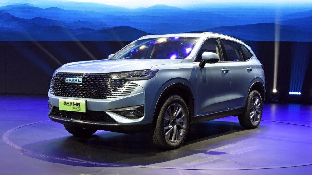 326-сильный гибридный кроссовер Haval H6 поступил в продажу в Китае по цене от 1,3 миллиона рублей