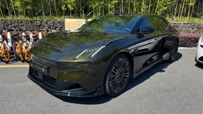 Пятиметровый седан Lynk&Co 10 EM-P получил 12 886 заказов за 24 часа