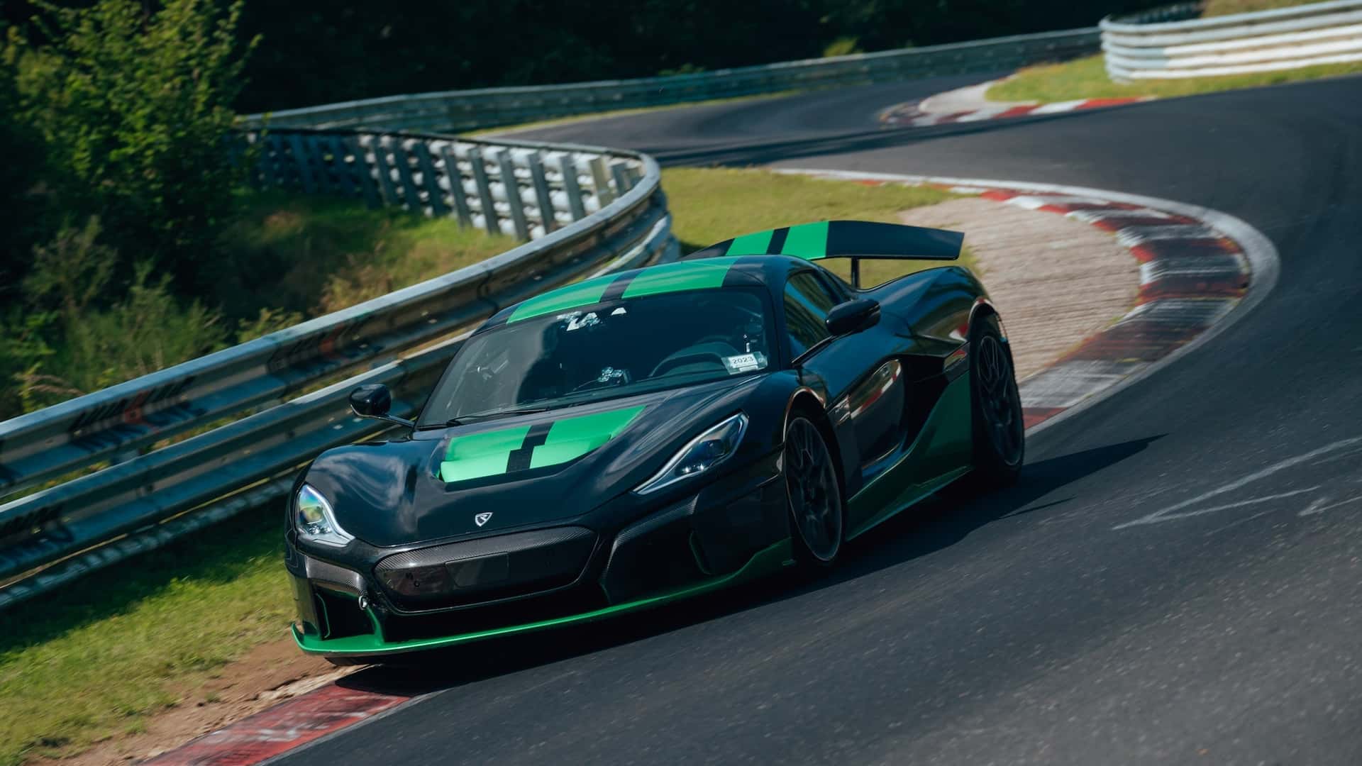 Гиперкар Rimac Nevera стал чемпионом Нюрбургринга и получил спецверсию Time Attack