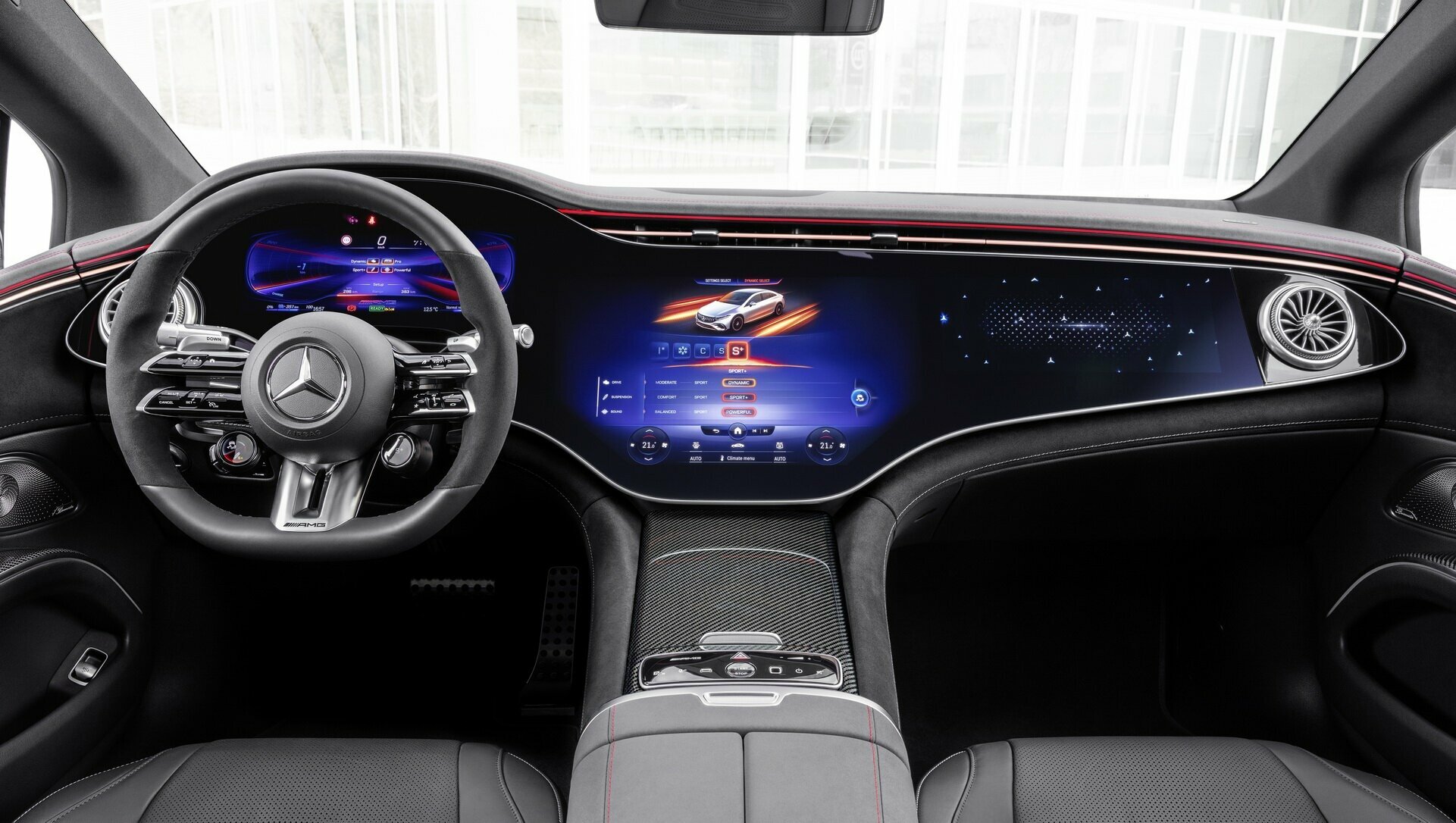 Mercedes-Benz отозвал электрокары EQS из-за телевизоров