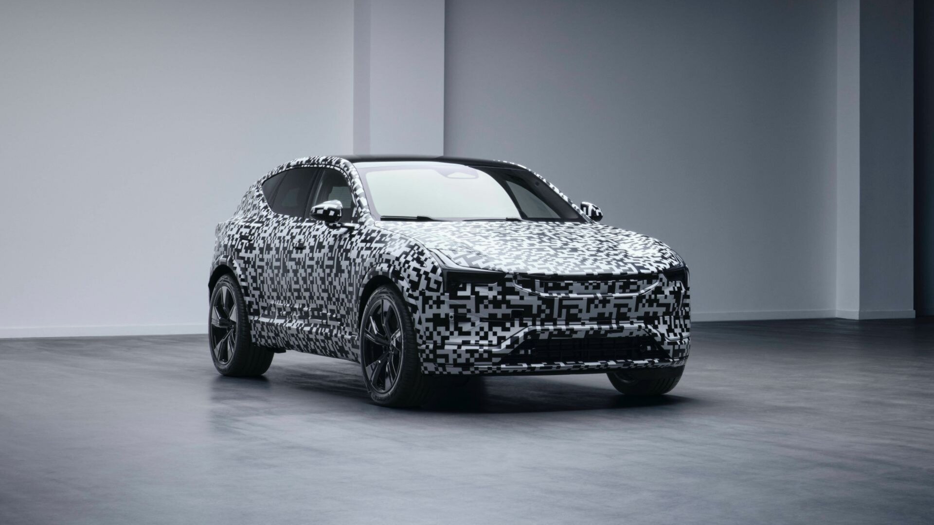 Электрокроссовер Polestar 3 показали в камуфляже