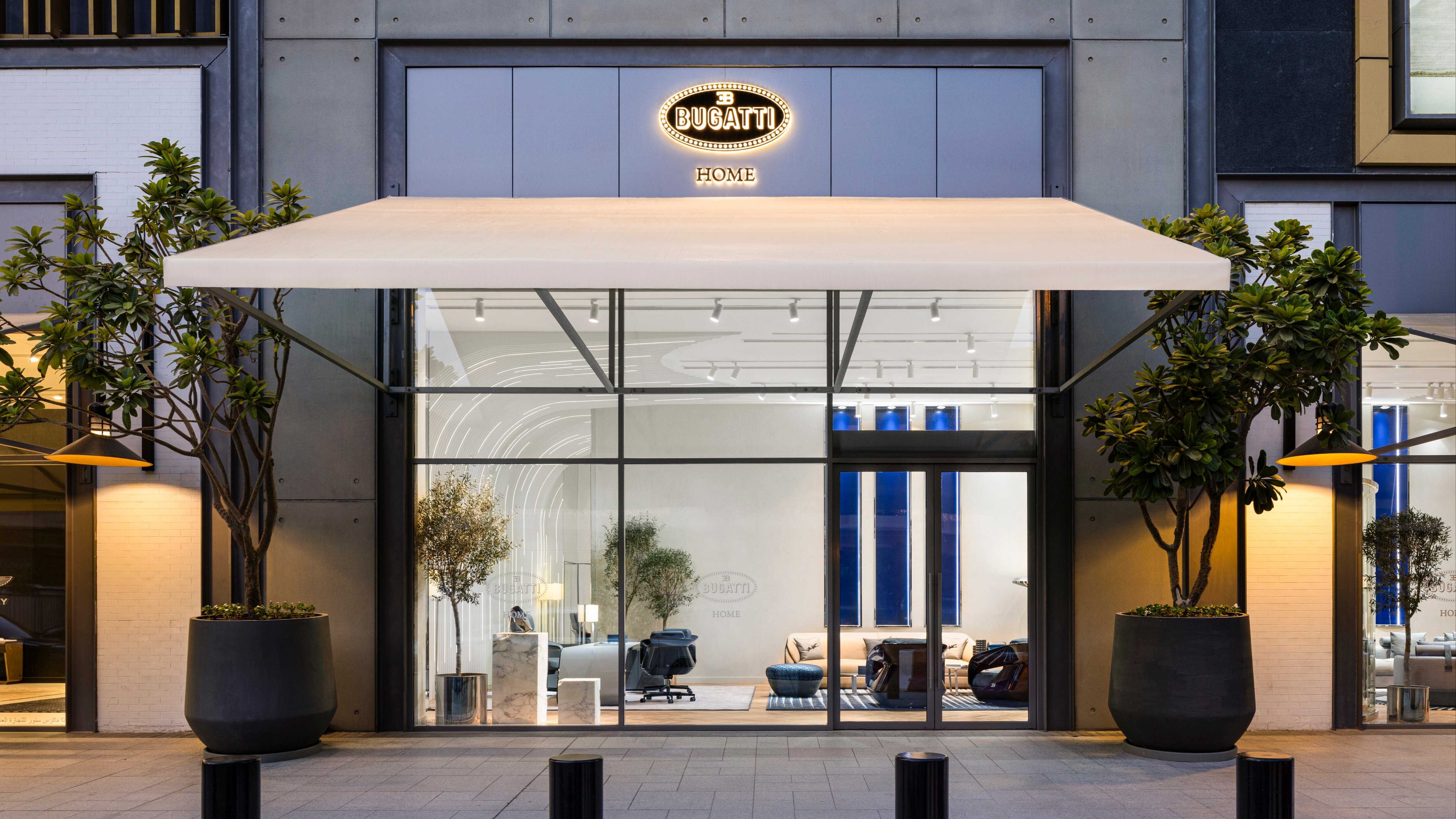 Bugatti и Bentley открыли в Дубае мебельные салоны