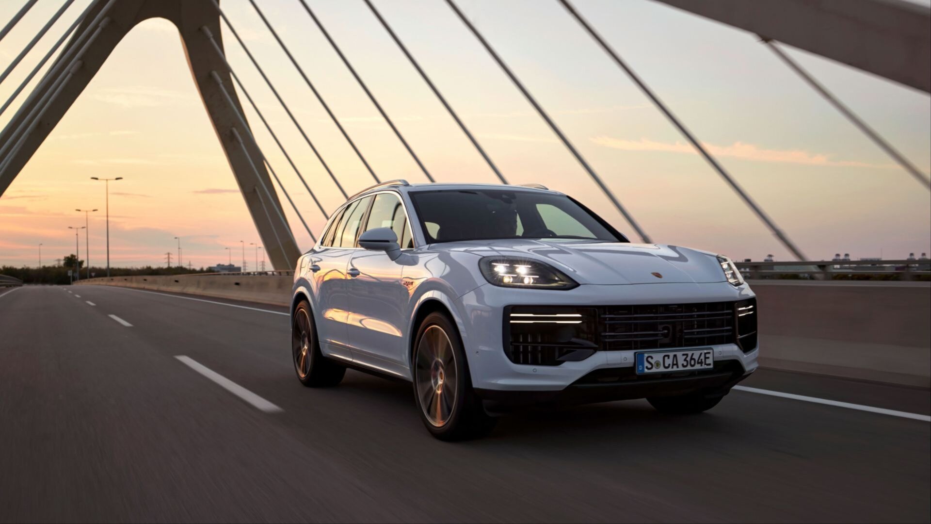 Компания Porsche показала самый мощный Cayenne в истории