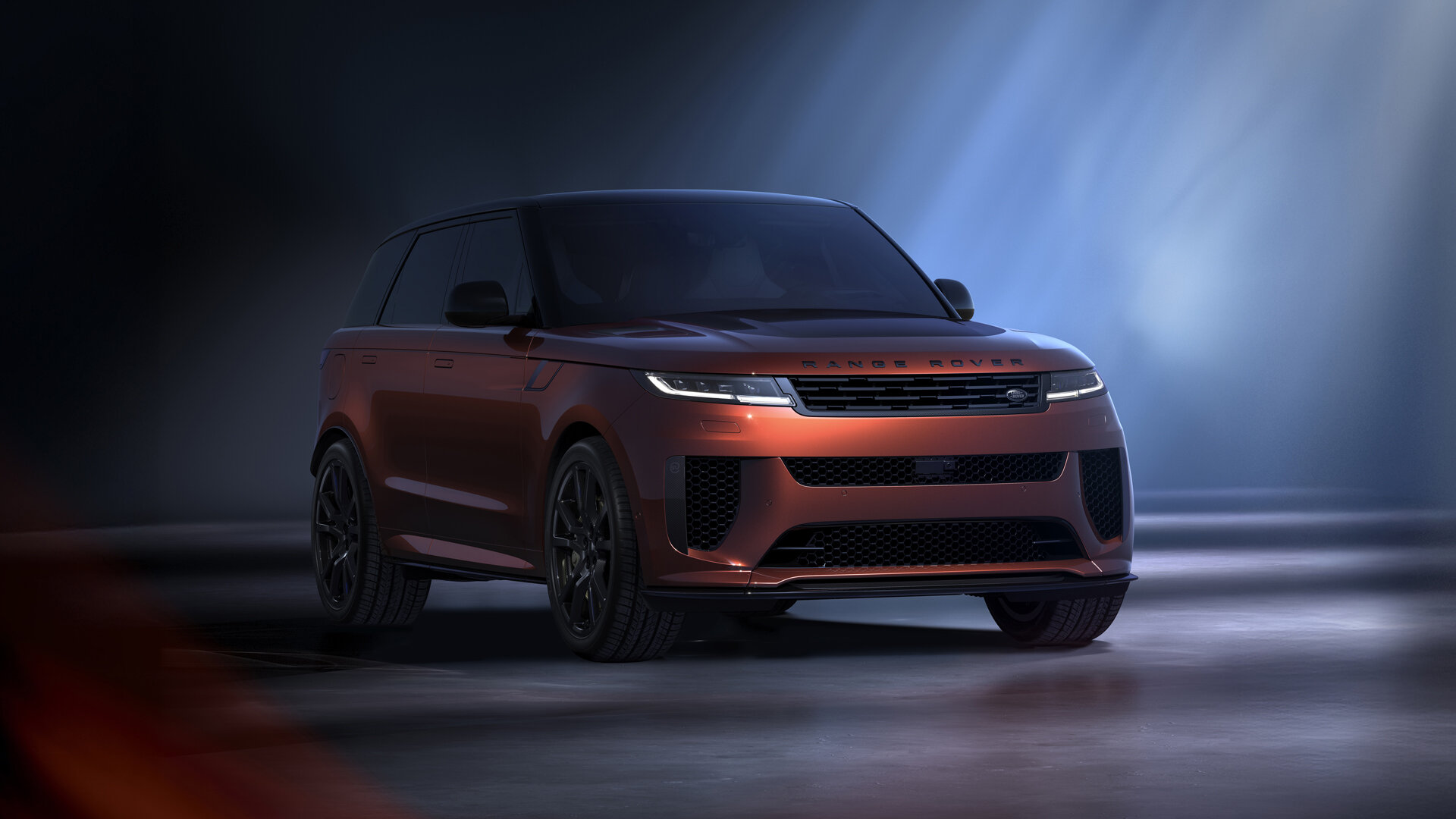 Самый мощный Range Rover Sport получил облегчённую карбоновую версию