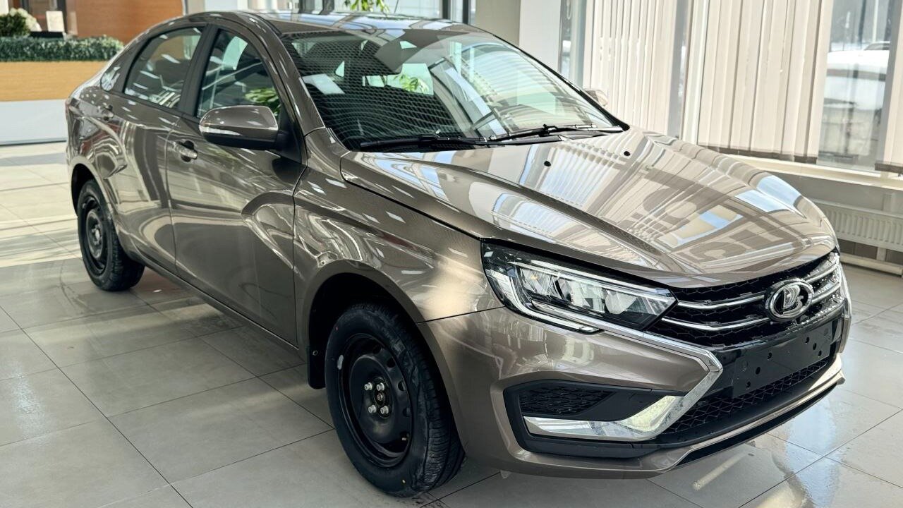 Битопливные Lada Vesta начали появляться у дилеров