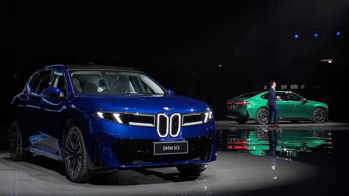 BMW представил в Пекине удлинённые электрокары i3 и iX3