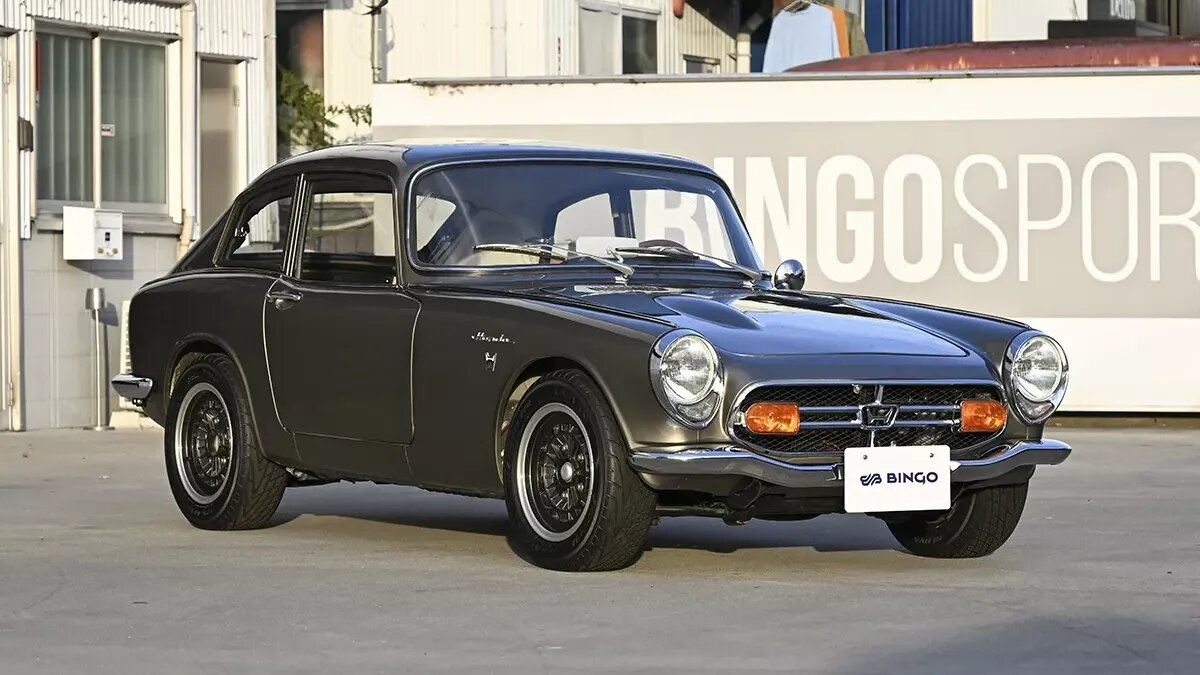 На продажу выставили самый маленький и быстрый спорткар от Honda из 1960-х