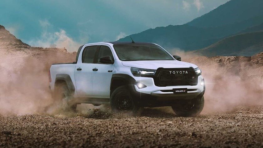 Экстремальный пикап Toyota Hilux GR Sport стал мощнее