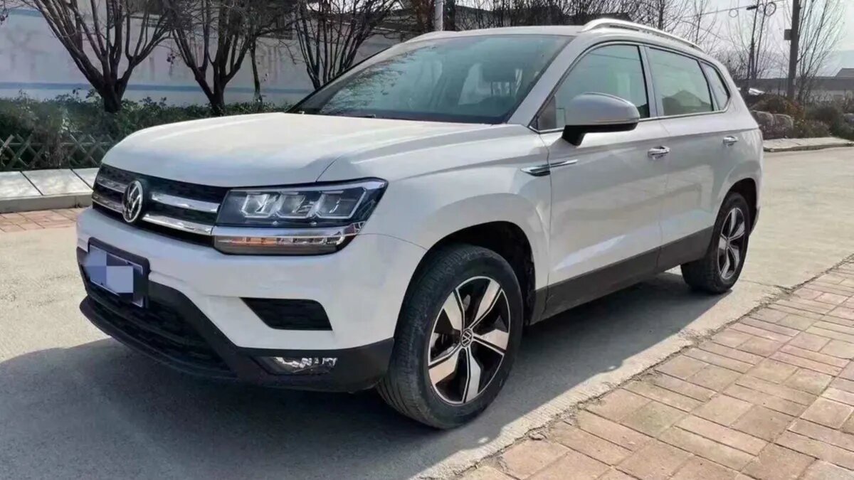 В России начали продавать компактный кроссовер Volkswagen Tharu из Китая
