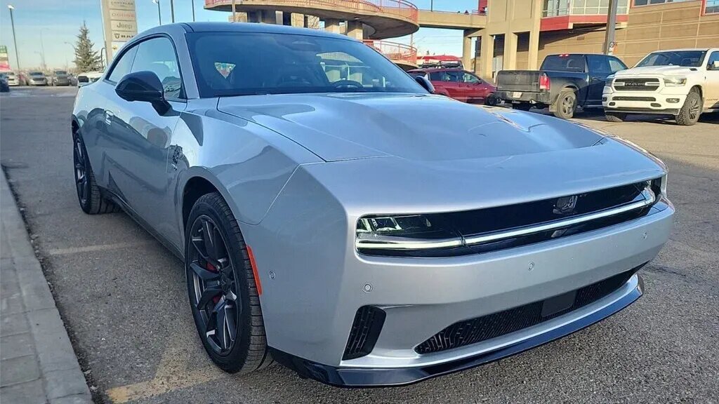 Электрический Dodge Charger предлагают на Авто.ру за 17,2 миллиона рублей
