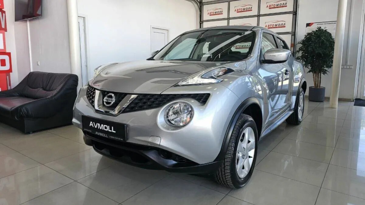 Новый Nissan Juke, простоявший в гараже 14 лет, выставили на продажу