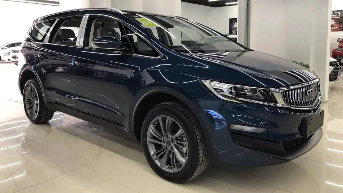 Подзаряжаемый гибридный минивэн Geely Jiaji появился в продаже на Авто.ру