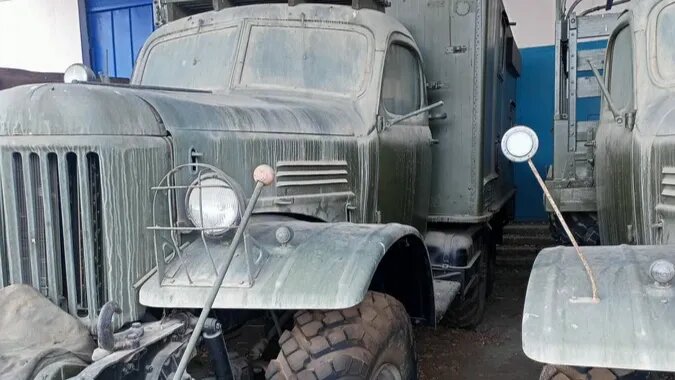 Два новых ЗИЛа, выпущенных 48 лет назад, продают на Авто.ру