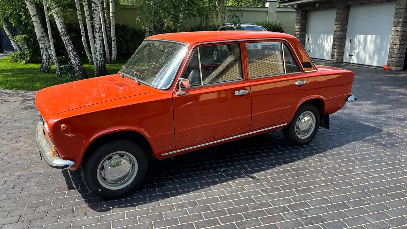 Редчайшую советскую «Копейку» выставили на продажу — она с «автоматом»