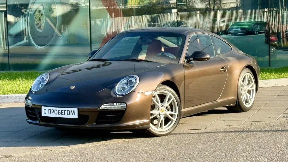 В Москве продают 18-летний Porsche 911 с пробегом всего 1500 километров