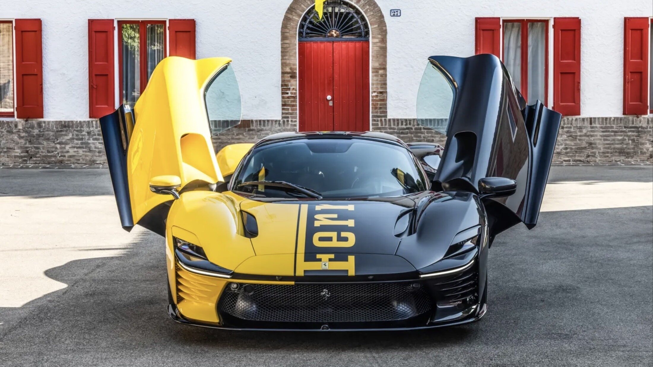 Уникальная Daytona SP3 стала самой дорогой новой Ferrari в истории