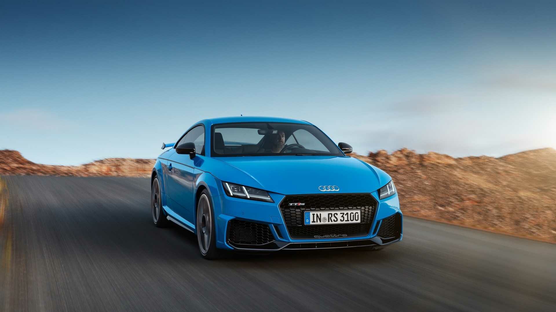 Купе и родстер Audi TT RS обновились. Заметили изменения? 