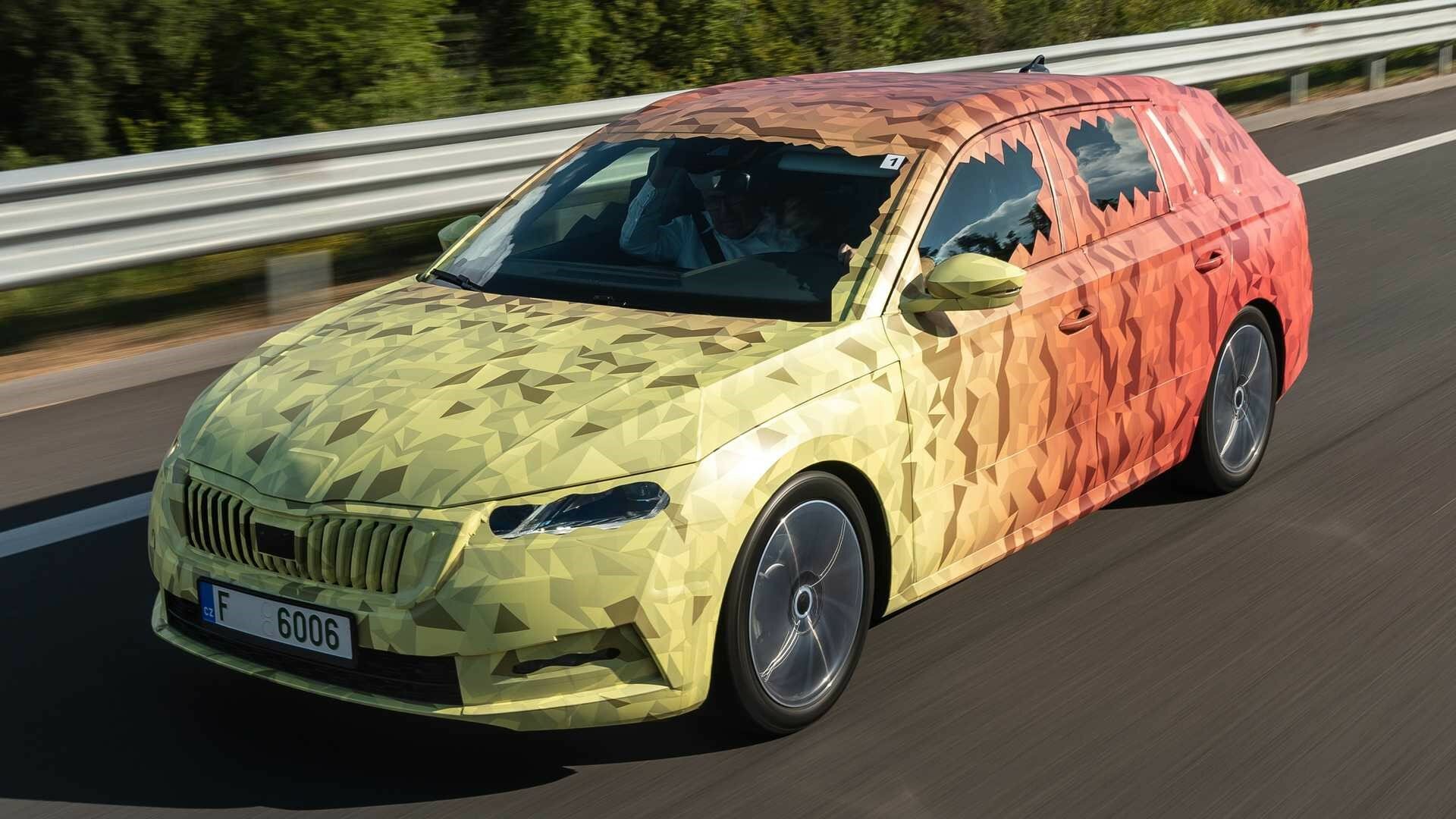 Матричные фары, газ и одеяло: какой будет новая Skoda Octavia