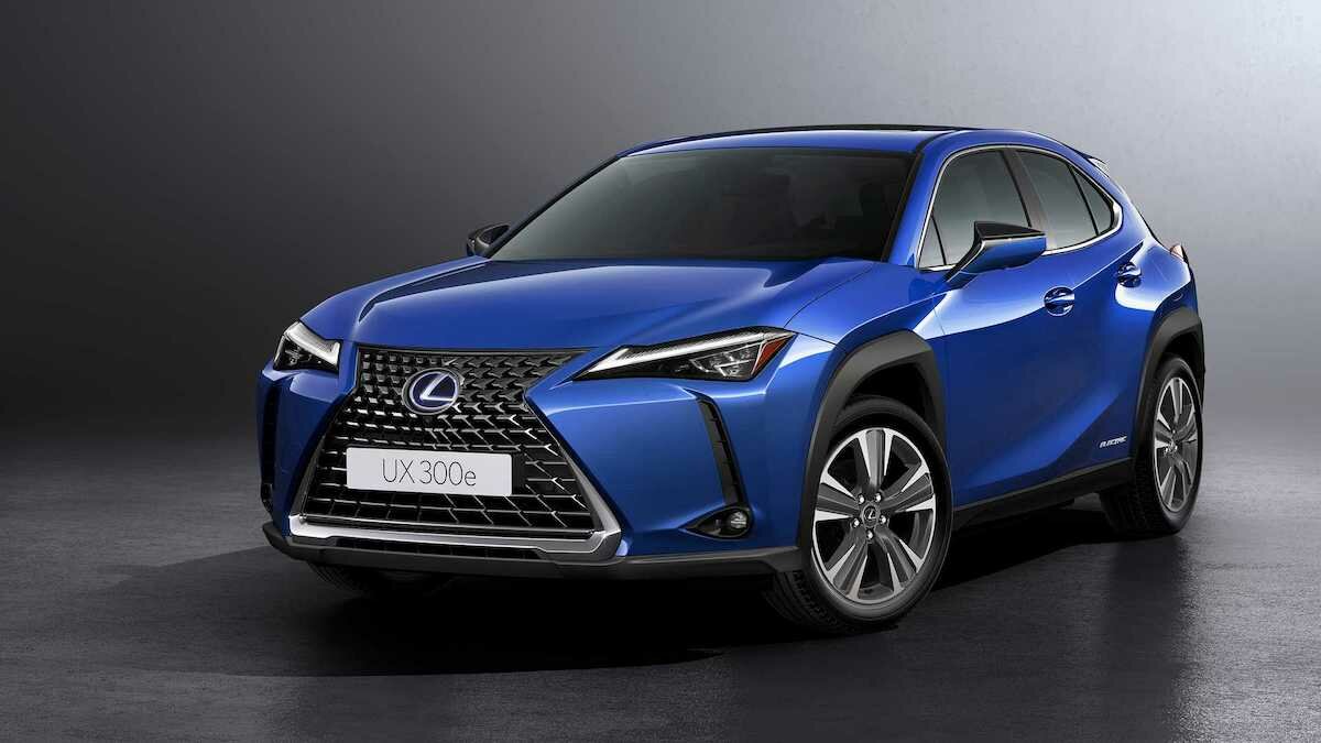 Первым серийным электрокаром Lexus стал кроссовер UX