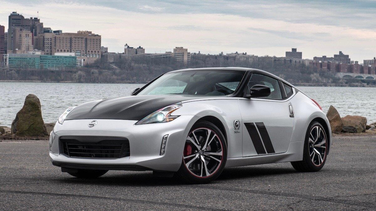 Преемник Nissan 370Z получит ретродизайн, 500 сил и «механику»