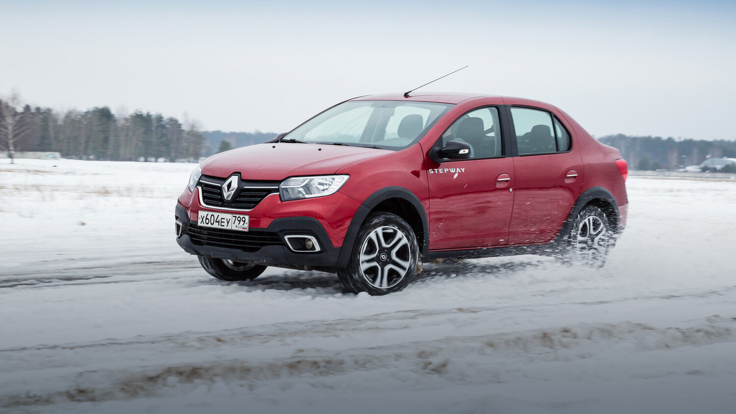 Седарожник: подробный тест Renault Logan Stepway