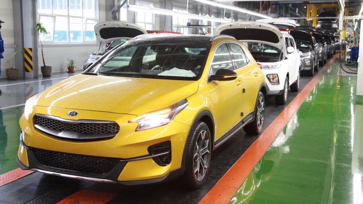 Вседорожный хэтч Kia XCeed начали собирать в России
