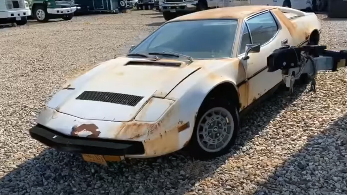 Блогер нашёл на улице брошенную развалюху. Ей оказался редчайший Maserati