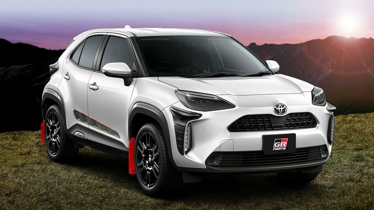 Кроссовер Toyota Yaris Cross получил версию TRD в раллийном стиле и тюнинг от Modellista 