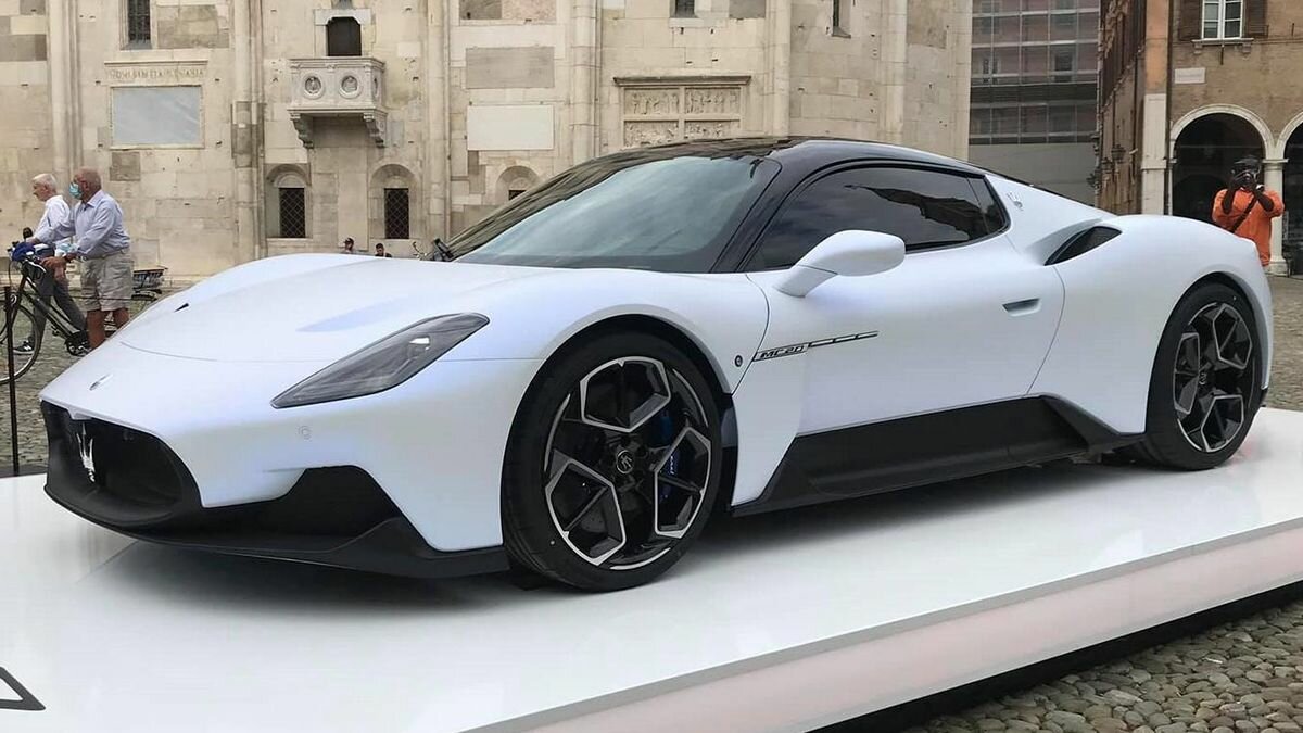 Послушайте, как звучит новый 630-сильный суперкар Maserati