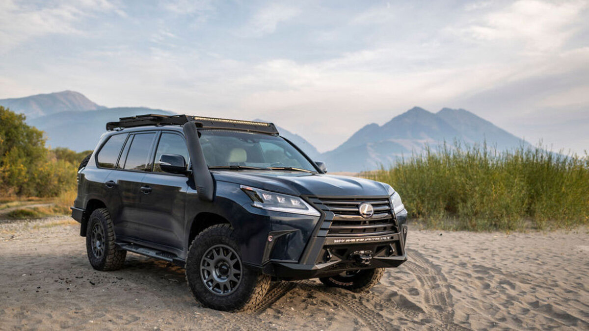 Lexus LX превратился в хардкорный внедорожник для женского ралли