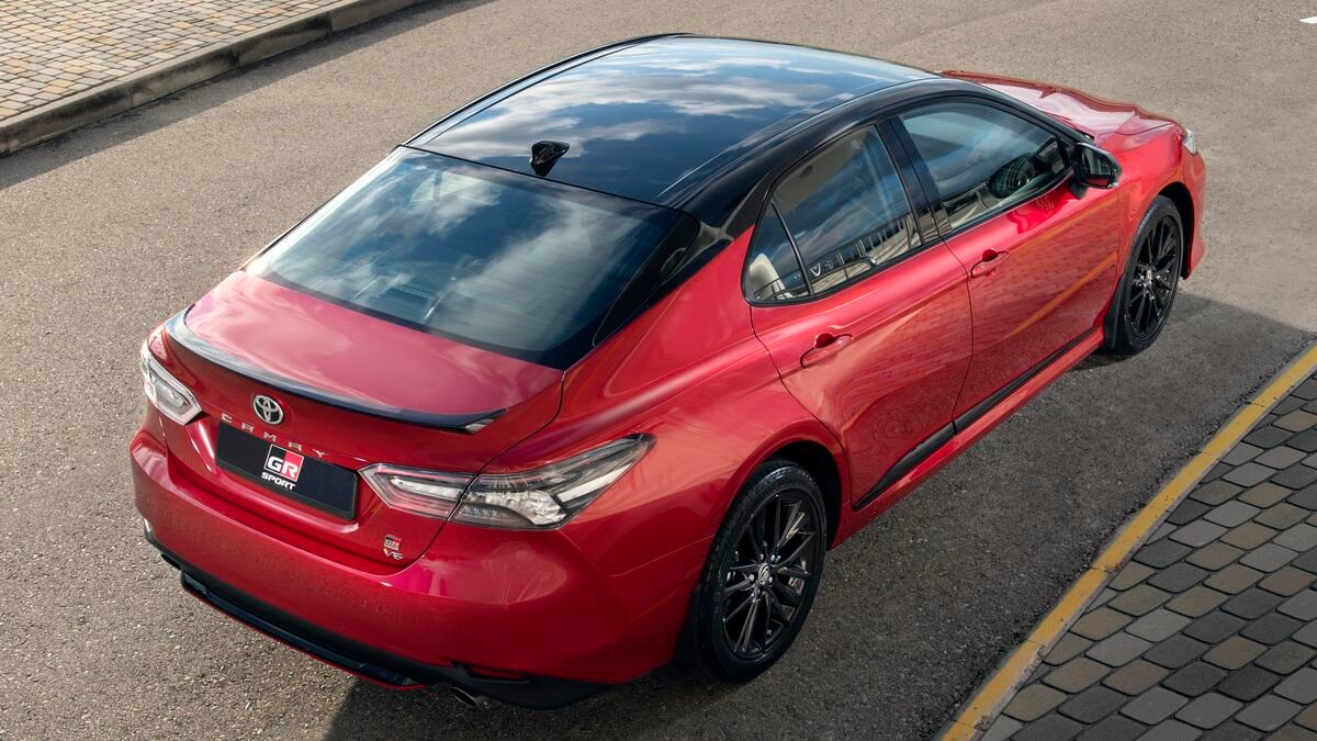 В России начались продажи обновлённой Toyota Camry: новые двигатели и версия GR Sport