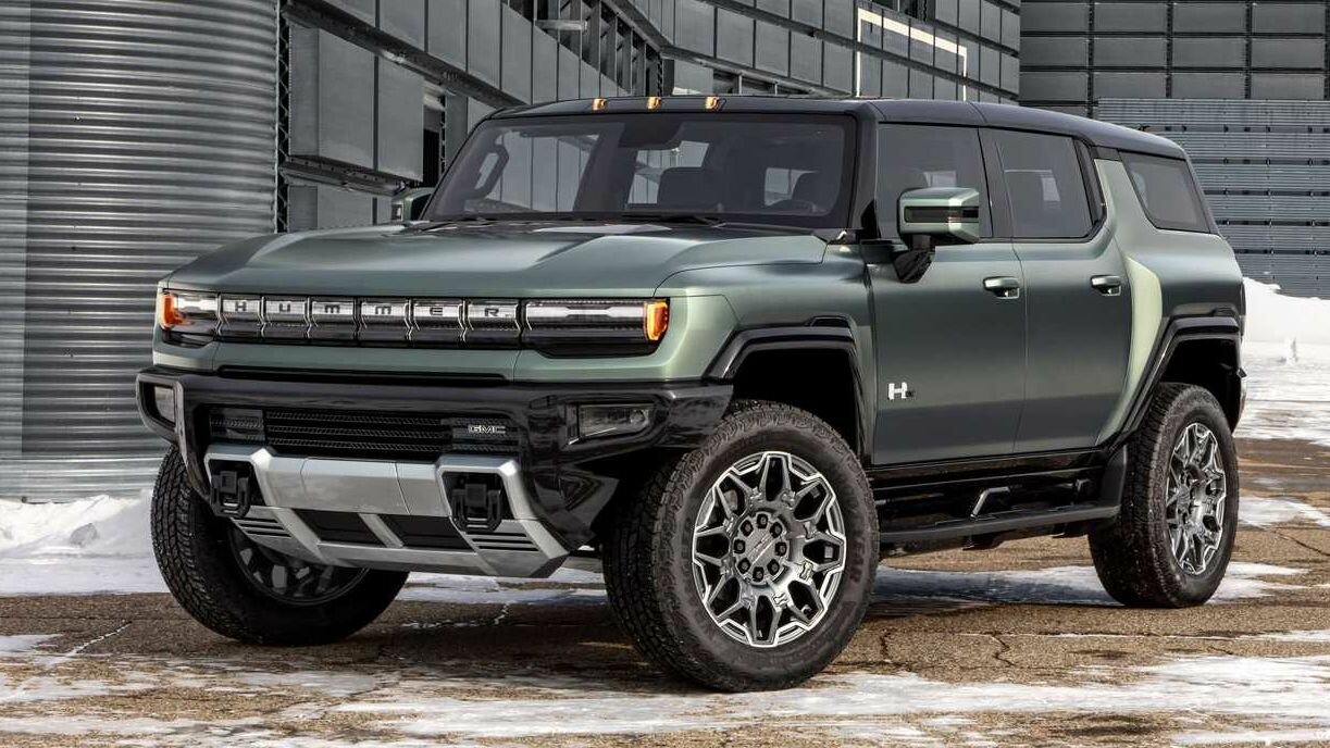 GM объяснил, почему внедорожник Hummer EV не такой мощный, как пикап