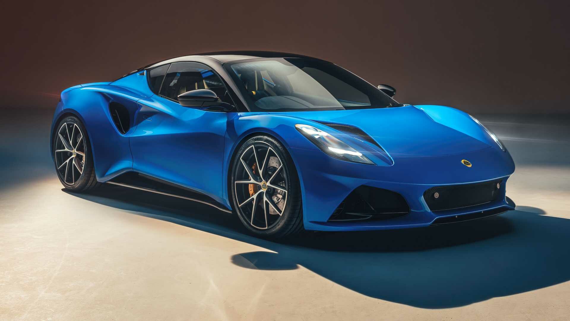 Новый спорткар Lotus Emira дебютировал с моторами Mercedes-AMG и Toyota