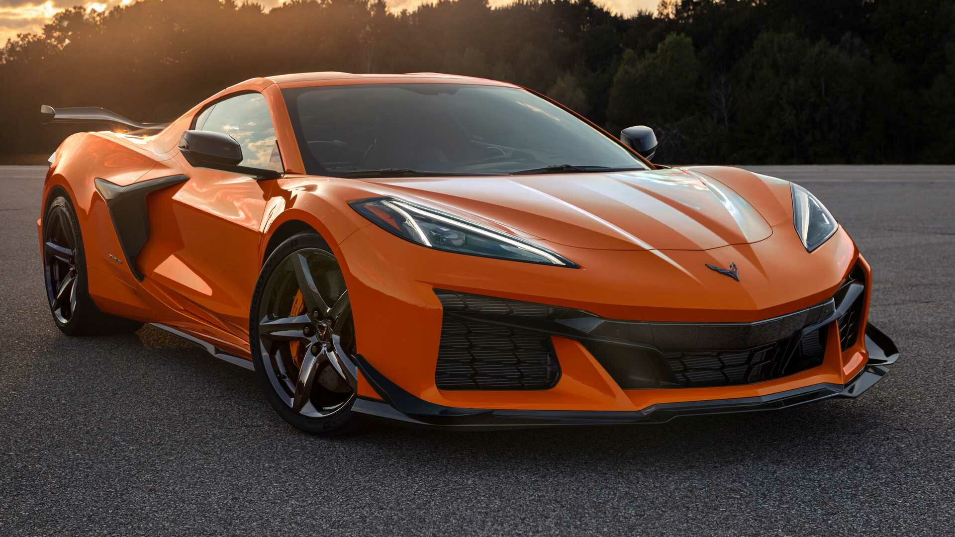 Представлен заряженный Chevrolet Corvette Z06 с мощнейшим атмосферным мотором