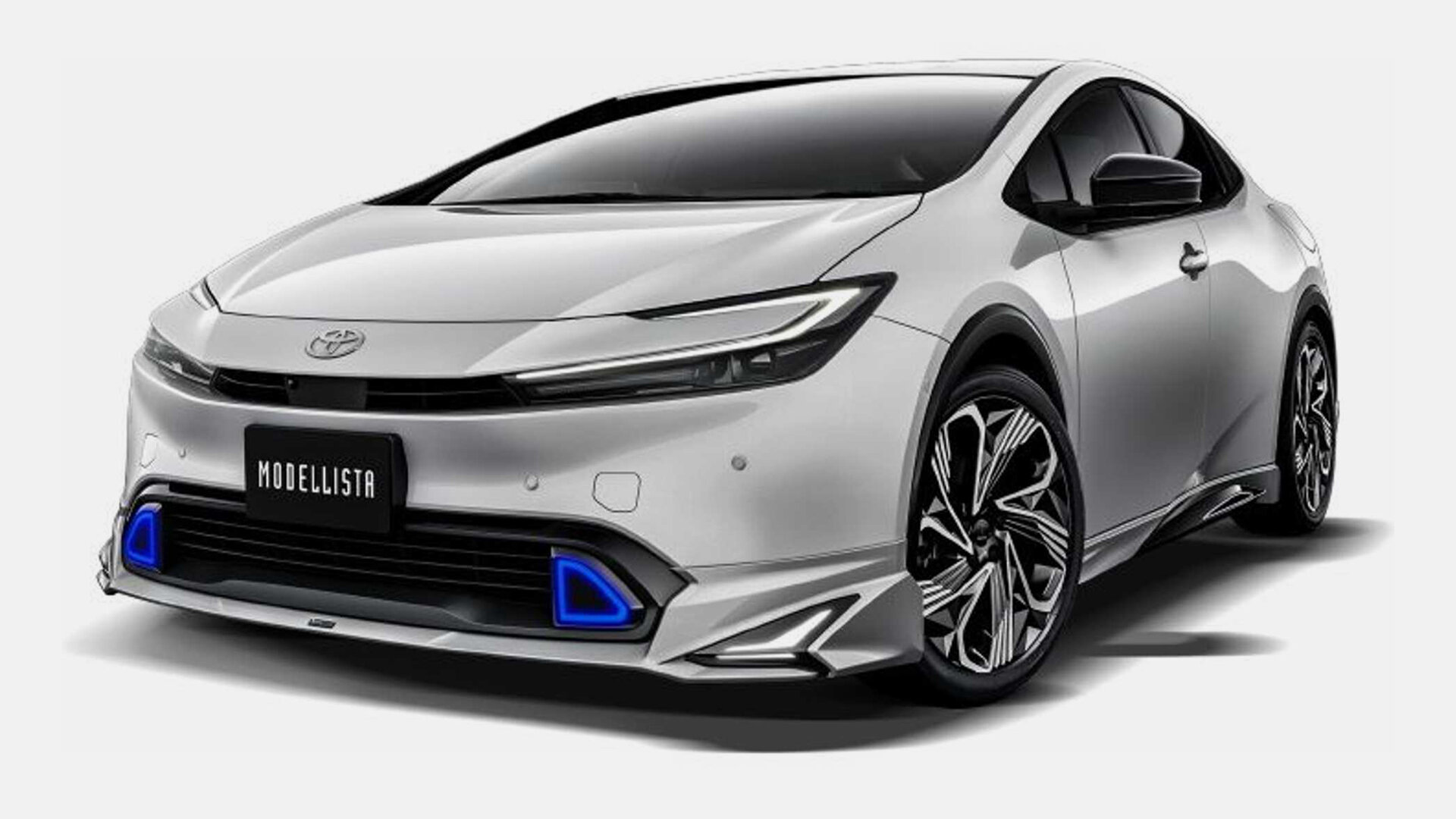 Новый Toyota Prius получил два варианта тюнинга от Modellista