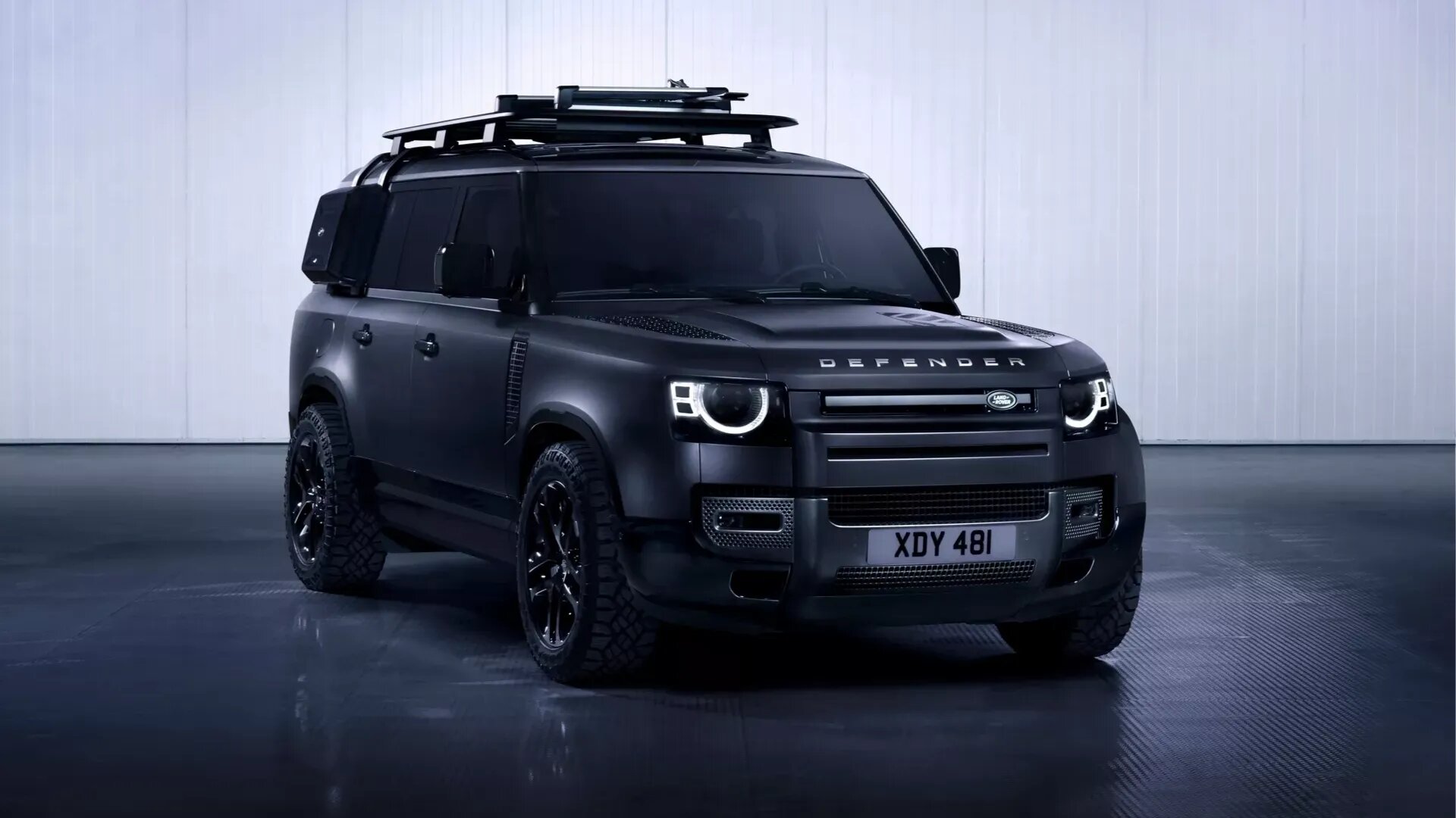 Самый большой Land Rover Defender получил мощный V8 и версию для приключений