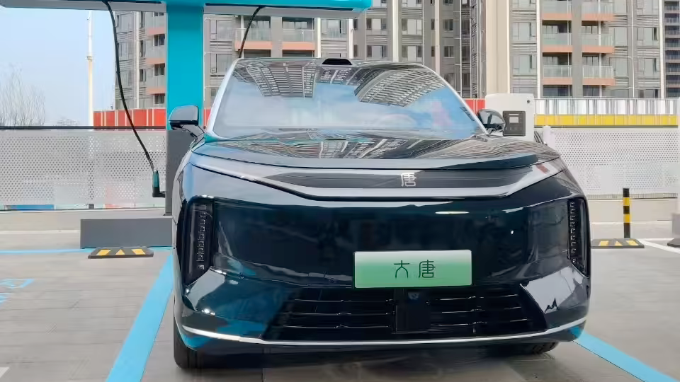 Рассекречена внешность конкурента Lixiang L9 и Zeekr 9X от BYD