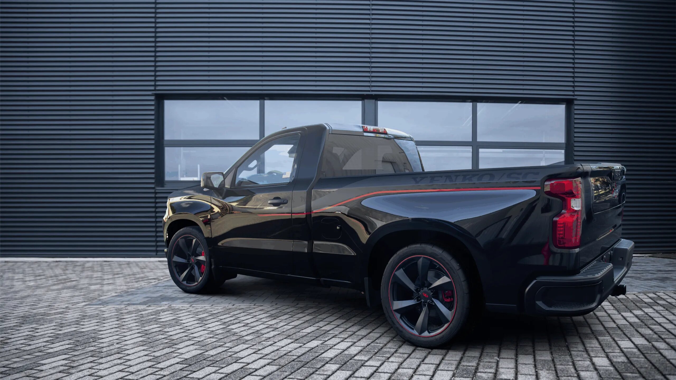 Тюнеры превратили Chevrolet Silverado в 1000-сильный суперпикап с «механикой»