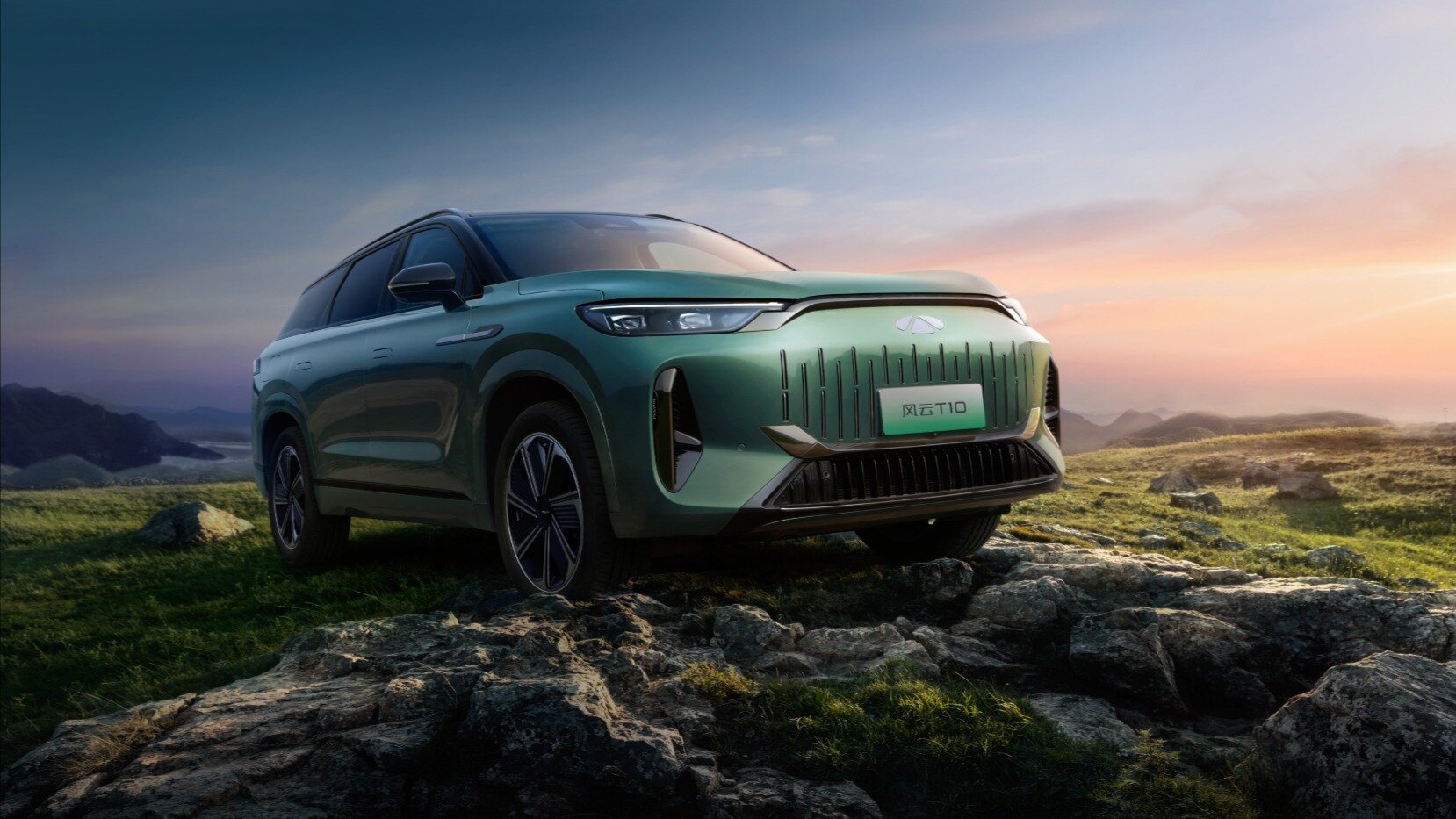 Chery назвала китайские цены на кроссовер Fulwin T10, попавший в Книгу Гиннесса